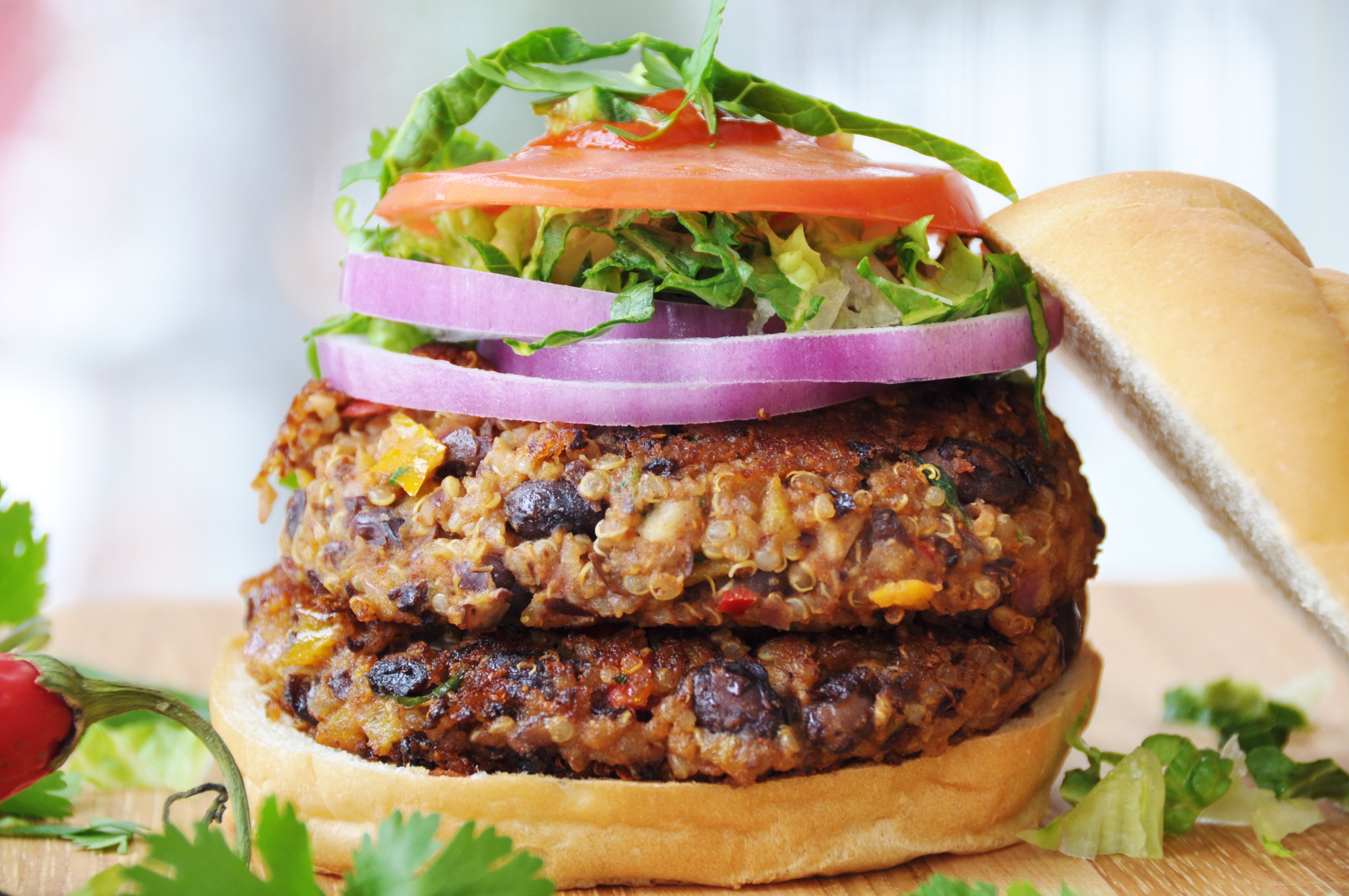 Vegan Spicy Black Bean Quinoa Burger - Veganosity
