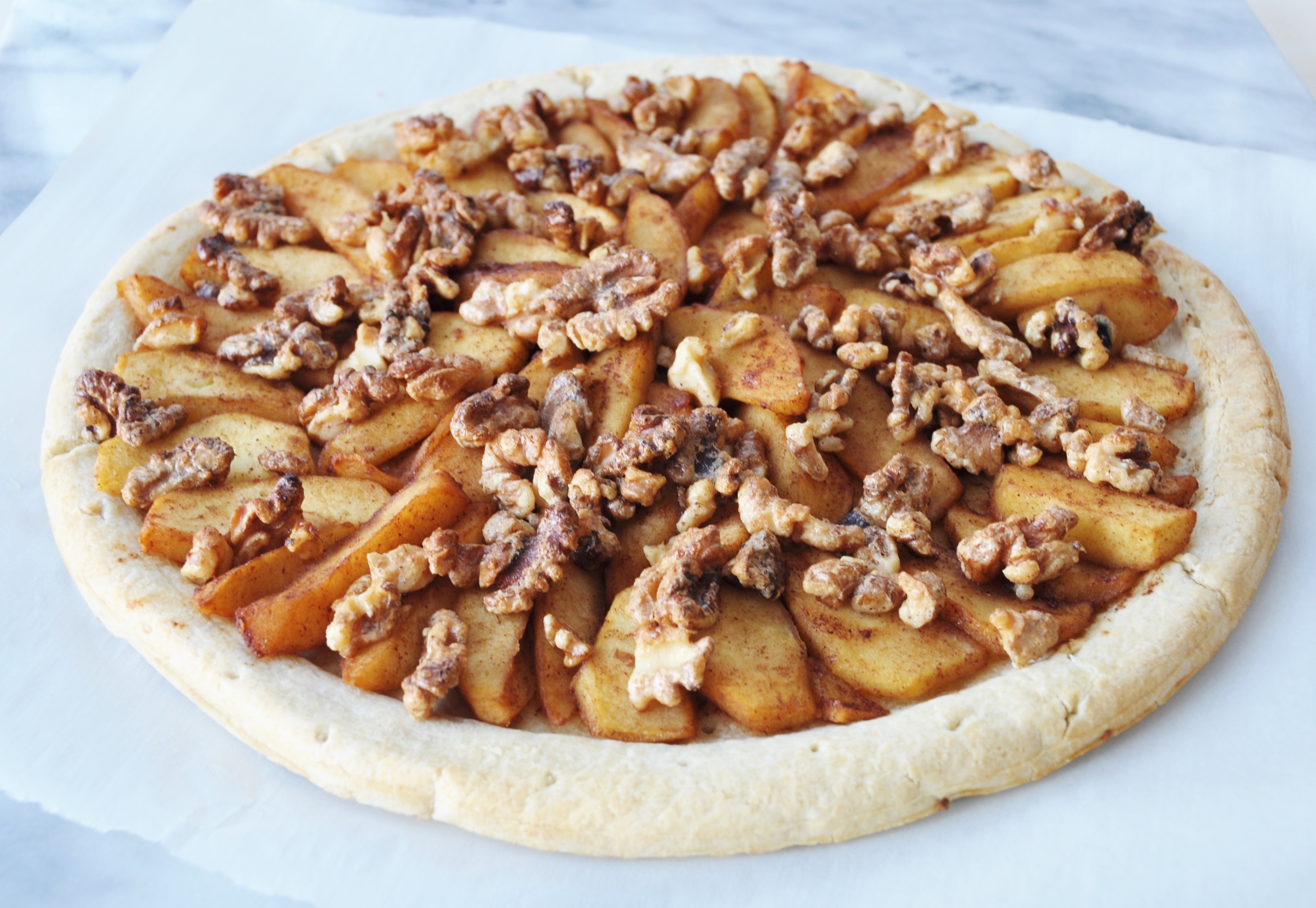 Apple Pie with Candied Walnuts Pizza Veganosity