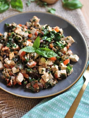A healthy and easy tofu scramble inspired by Mediterranean flavors. Make it for breakfast, lunch, or dinner.