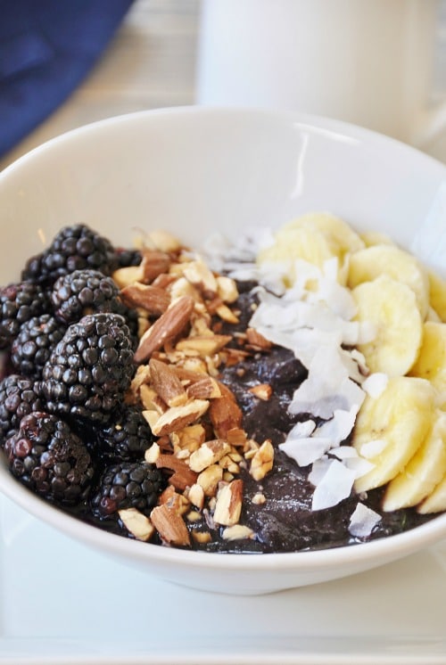 Vegan Berry Banana Smoothie Bowl 3