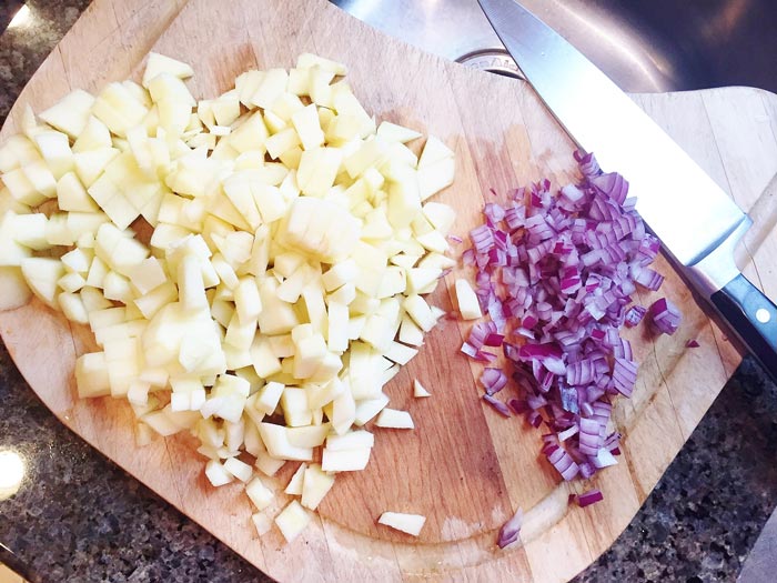 Chopped-Apples-and-Red-Onion