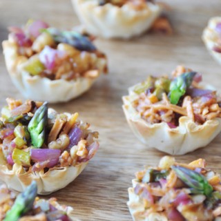 Caramelized-Onion-and-Asparagus Cups