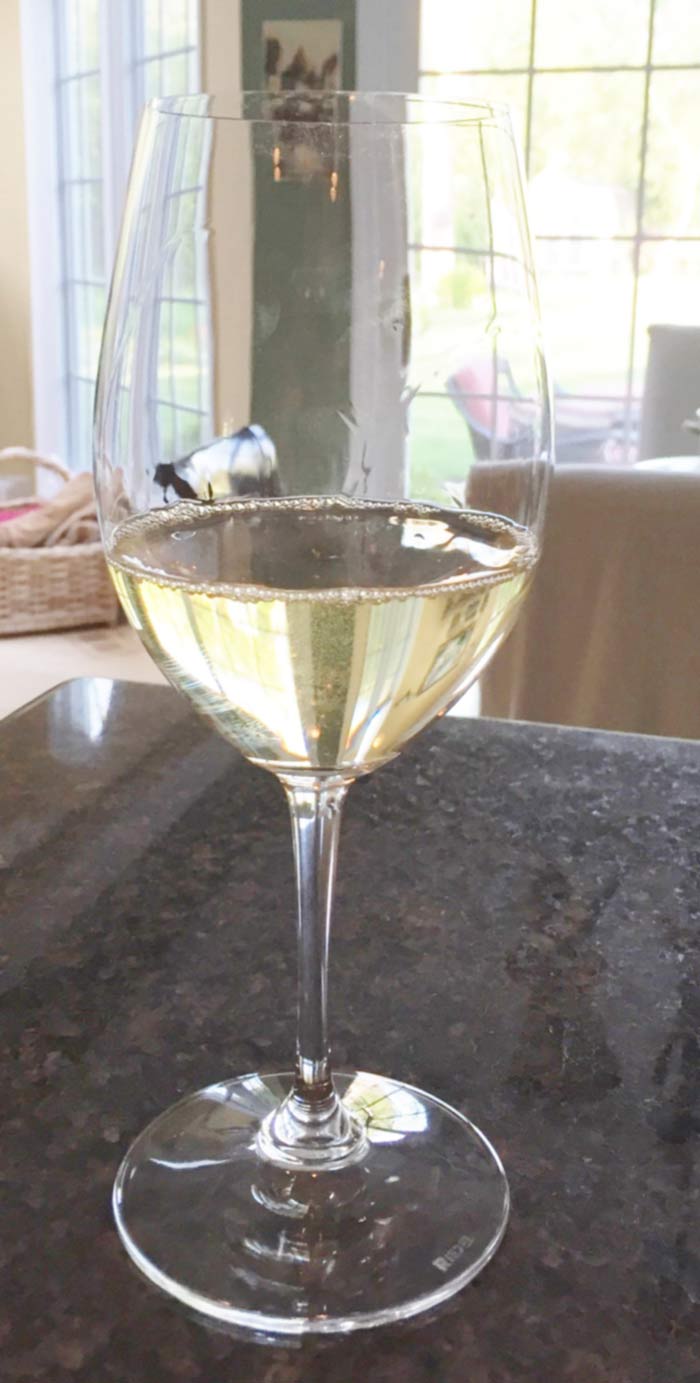 Take a look at what this vegan eats while training for a marathon. How to stay strong and healthy and full of energy! www.veganosity.com