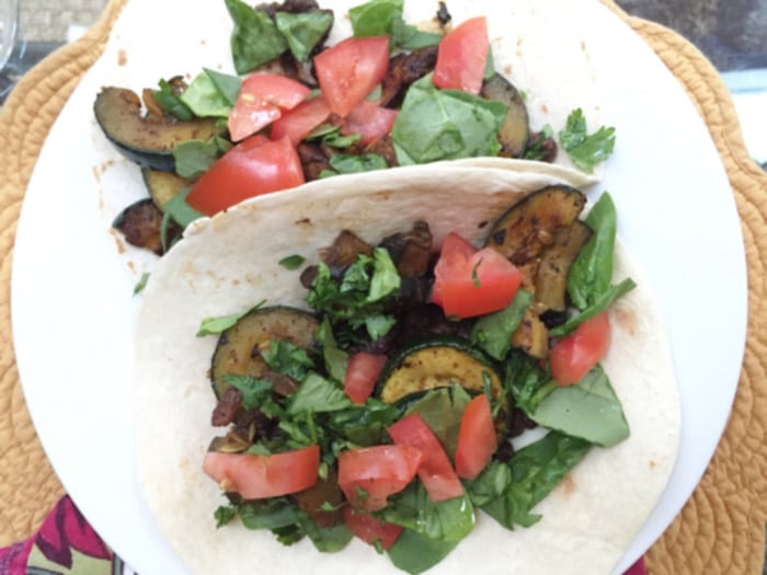 See what I eat in an average day while training for a marathon. Plant-based food does a body good! www.veganosity.com