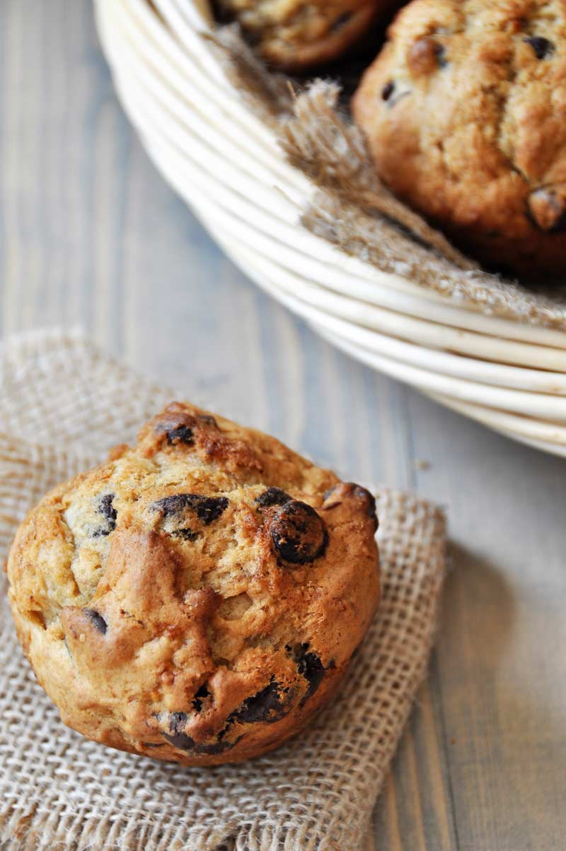 Vegan banana bread muffins with chocolate chips! So delicious and made with aquafaba. www.veganosity.com