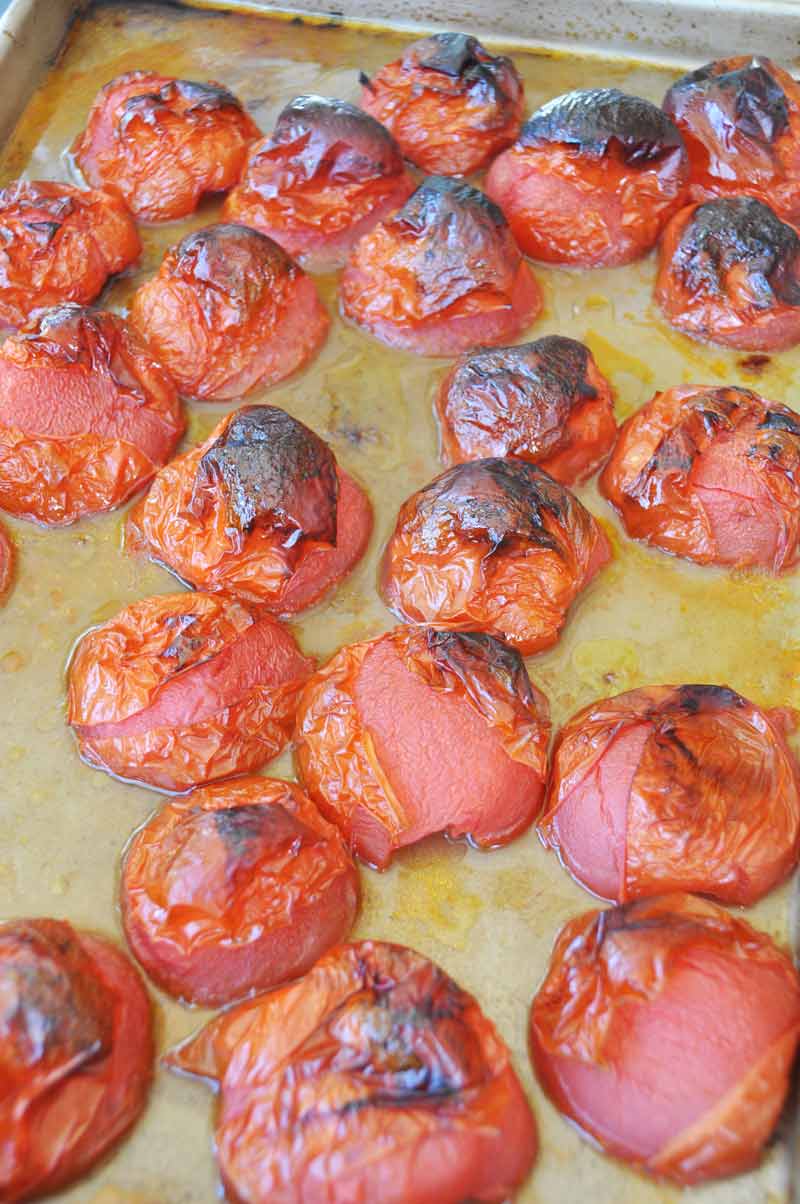 The rich and smoky flavor of roasted tomatoes will make this a family favorite. www.veganosity.com