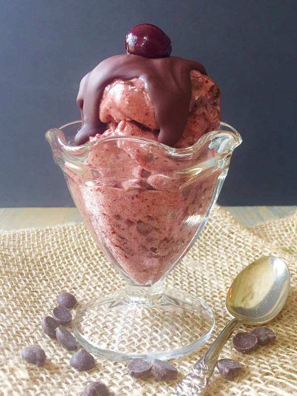 See how a whole foods plant-based vegan gets her fuel while training for a marathon! www.veganosity.com
