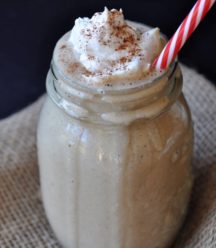 A healthy holiday smoothie recipe that will make you feel good! www.veganosity.com
