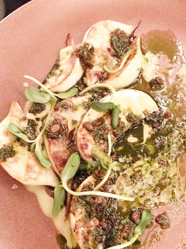 There are great vegan options in Nashville and throughout the South if you know where to look and how to order! www.veganosity.com