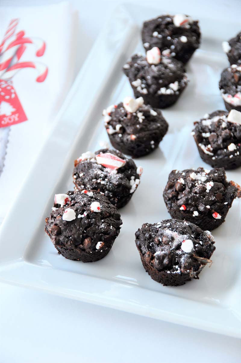 Vegan dark chocolate and peppermint brownie bites recipe! The perfect holiday treat! www.veganosity.com