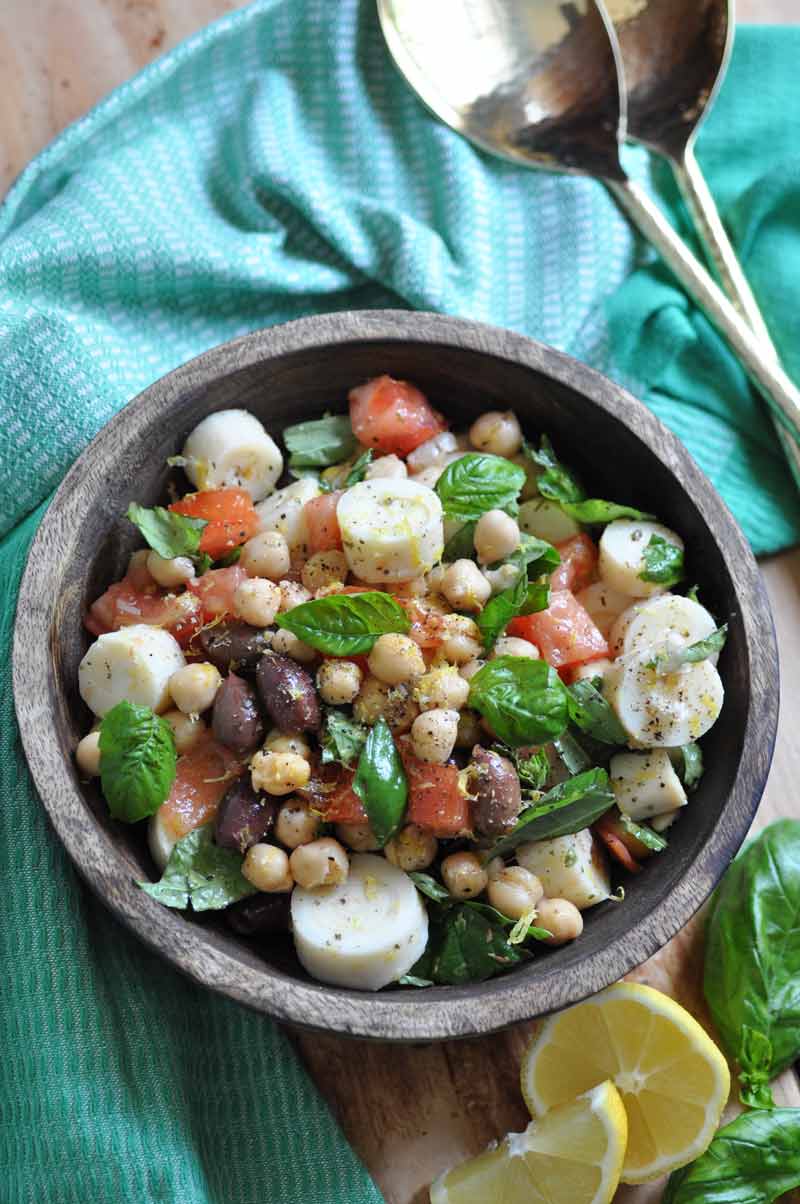 Fresh and easy chickpea salad with lemon dressing. Healthy and delicious!