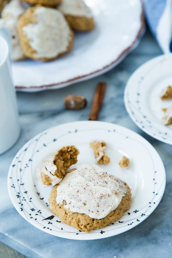 apple oat cookies on bird plates with cinnamon, nutmeg, and frosting