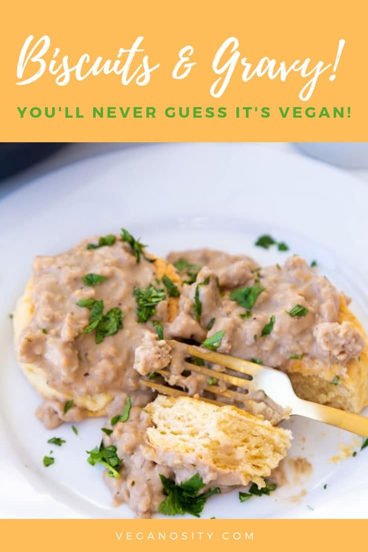 You'll never guess that this Biscuits & Gravy recipe is vegan! It's full of flavor and texture and so delicious! #vegan #biscuitsandgravy #gravy