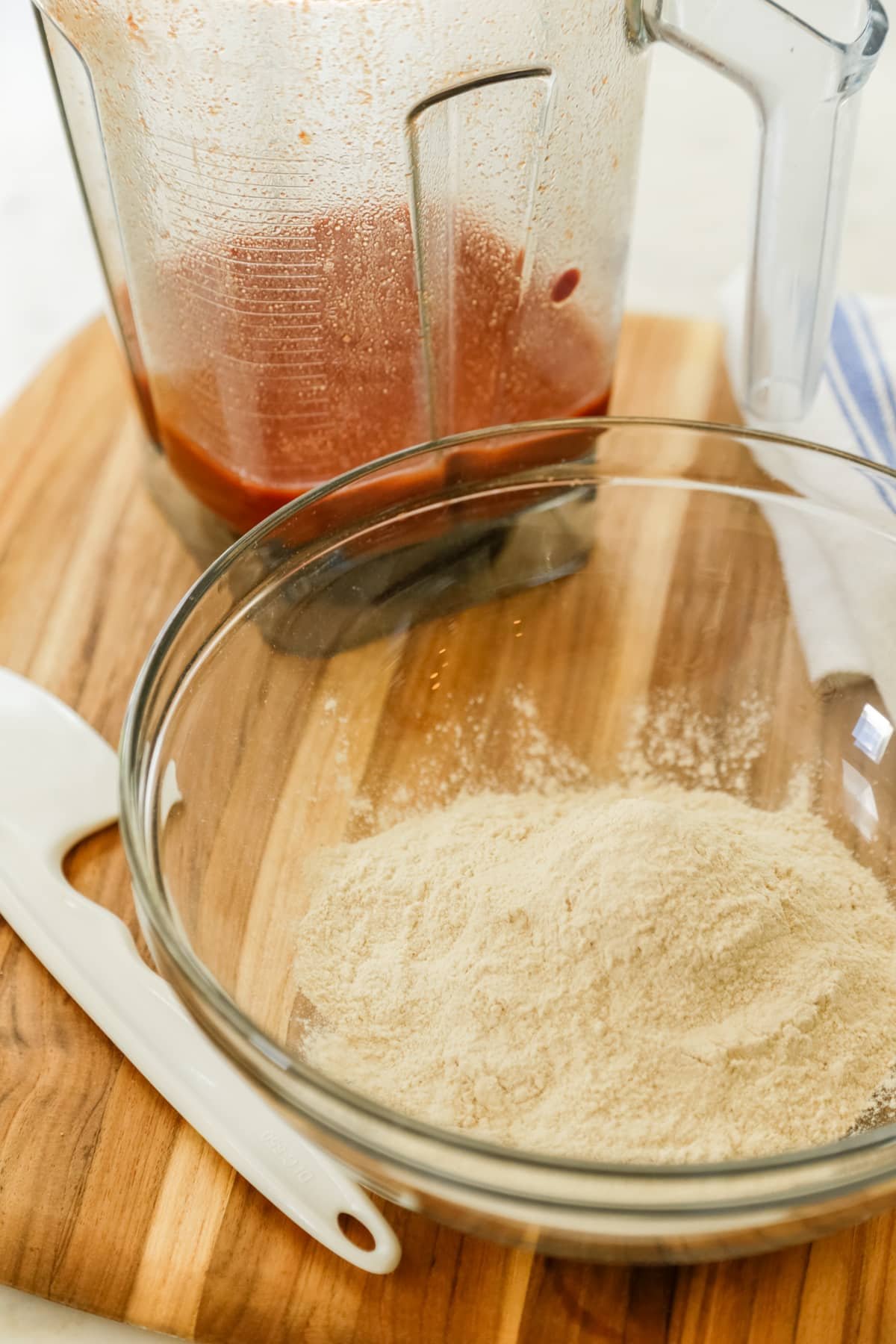 Vital wheat gluten in a glass bowl.